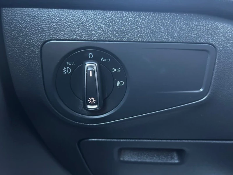 VW Tiguan Tiguan* Comfortline* АвтоКредит* (ЦЕНА ДО БГ)* , снимка 11 - Автомобили и джипове - 53322336