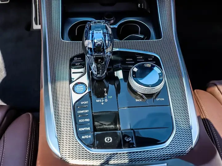 BMW X5 xDrive40i| H/K| SWAROWSKI| HUD| 360CAM| , снимка 17 - Автомобили и джипове - 54969824