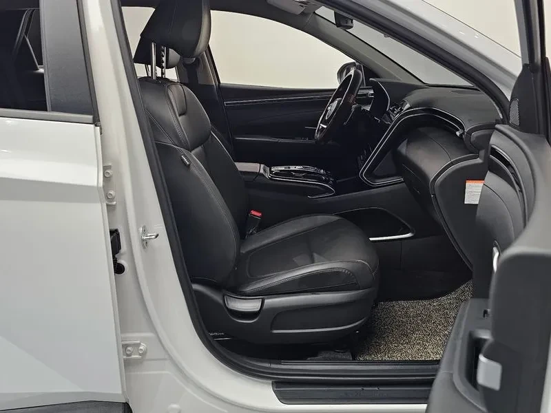 Hyundai Tucson 1.6 Hybrid - САМО 30% АВАНС, снимка 11 - Автомобили и джипове - 55991576