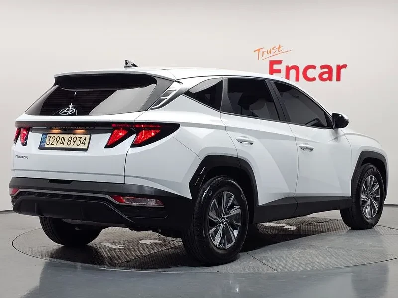 Hyundai Tucson 1.6 Hybrid - САМО 30% АВАНС, снимка 2 - Автомобили и джипове - 55991576
