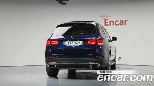 Mercedes-Benz GLC 300, снимка 4 - Автомобили и джипове - 56077603