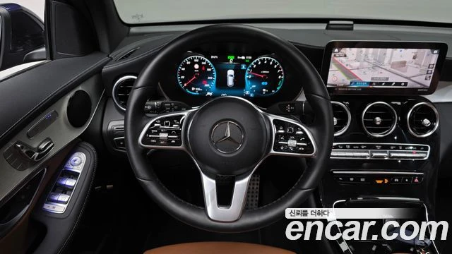 Mercedes-Benz GLC 300, снимка 13 - Автомобили и джипове - 56077603