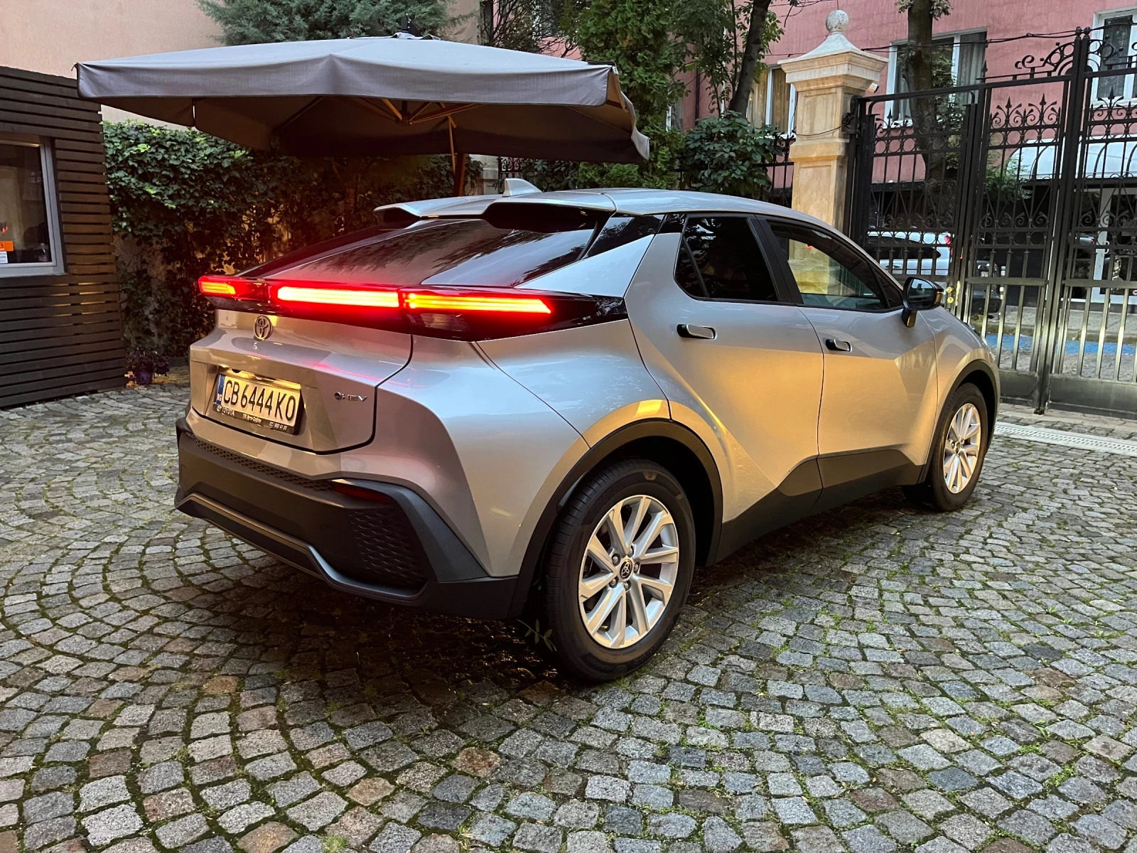 Toyota C-HR 1.8 HEV E-CVT Cult FWD - изображение 3