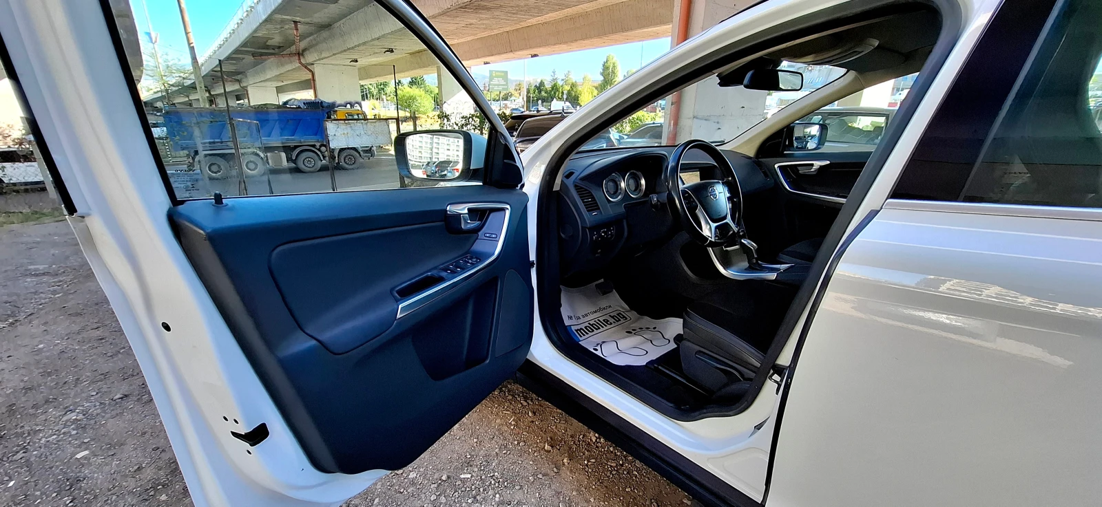 Volvo XC60 4x4 NAVI - изображение 10