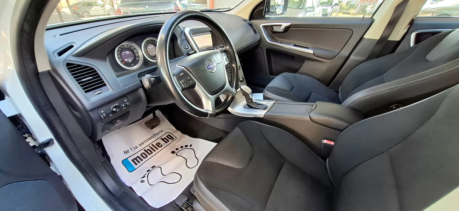 Volvo XC60 4x4 NAVI - изображение 9