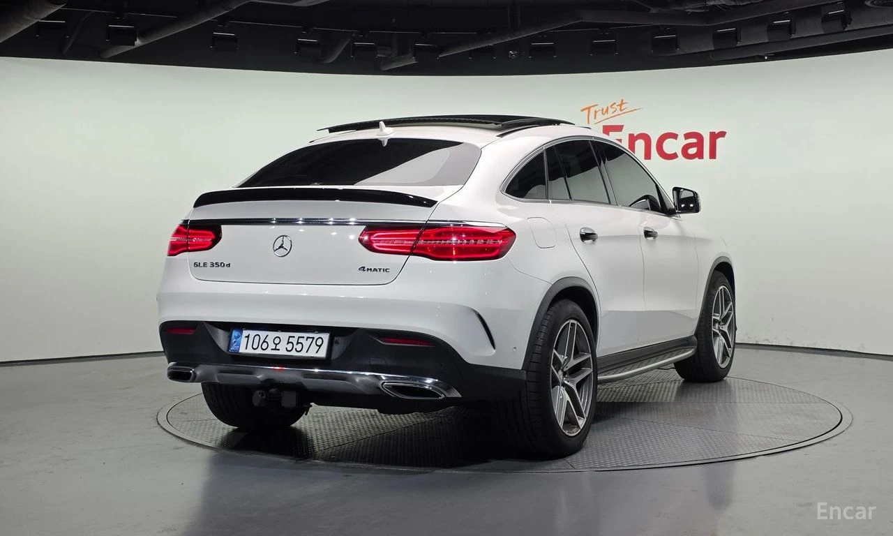 Mercedes-Benz GLE 350 AMG* PACK* HARMON* KARDON* ПОДГРЕВ* КАМЕРА* КЕЙЛЕС, снимка 2 - Автомобили и джипове - 54810788