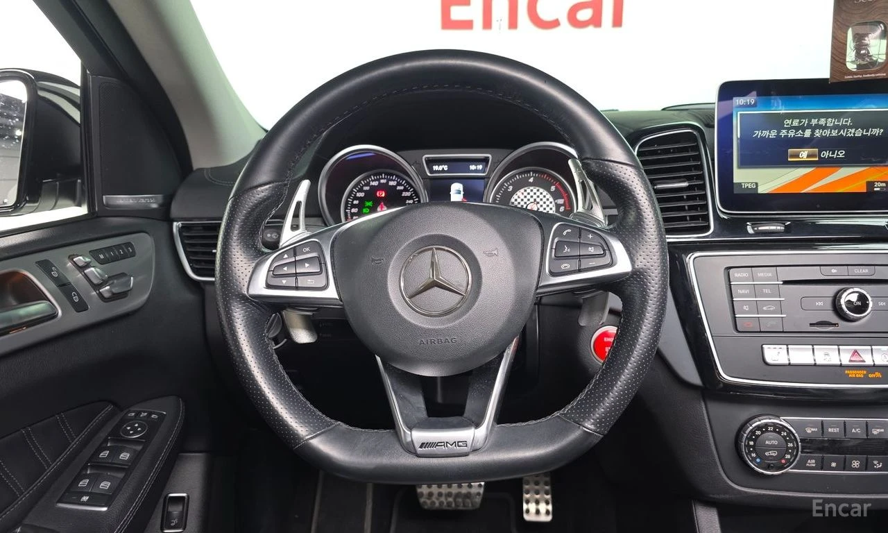 Mercedes-Benz GLE 350 AMG* PACK* HARMON* KARDON* ПОДГРЕВ* КАМЕРА* КЕЙЛЕС, снимка 10 - Автомобили и джипове - 54810788