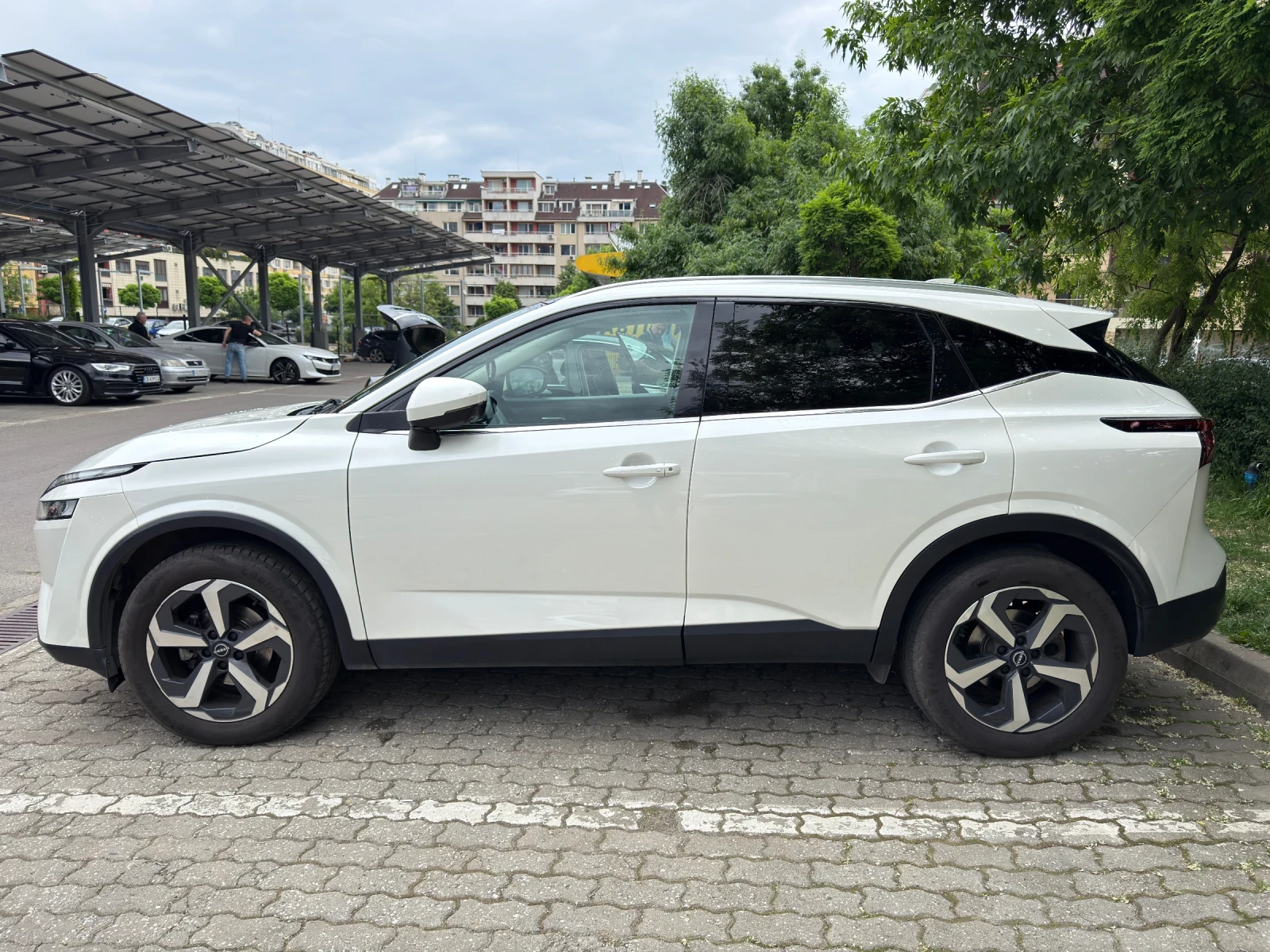Nissan Qashqai N-Connect , снимка 5 - Автомобили и джипове - 54825550