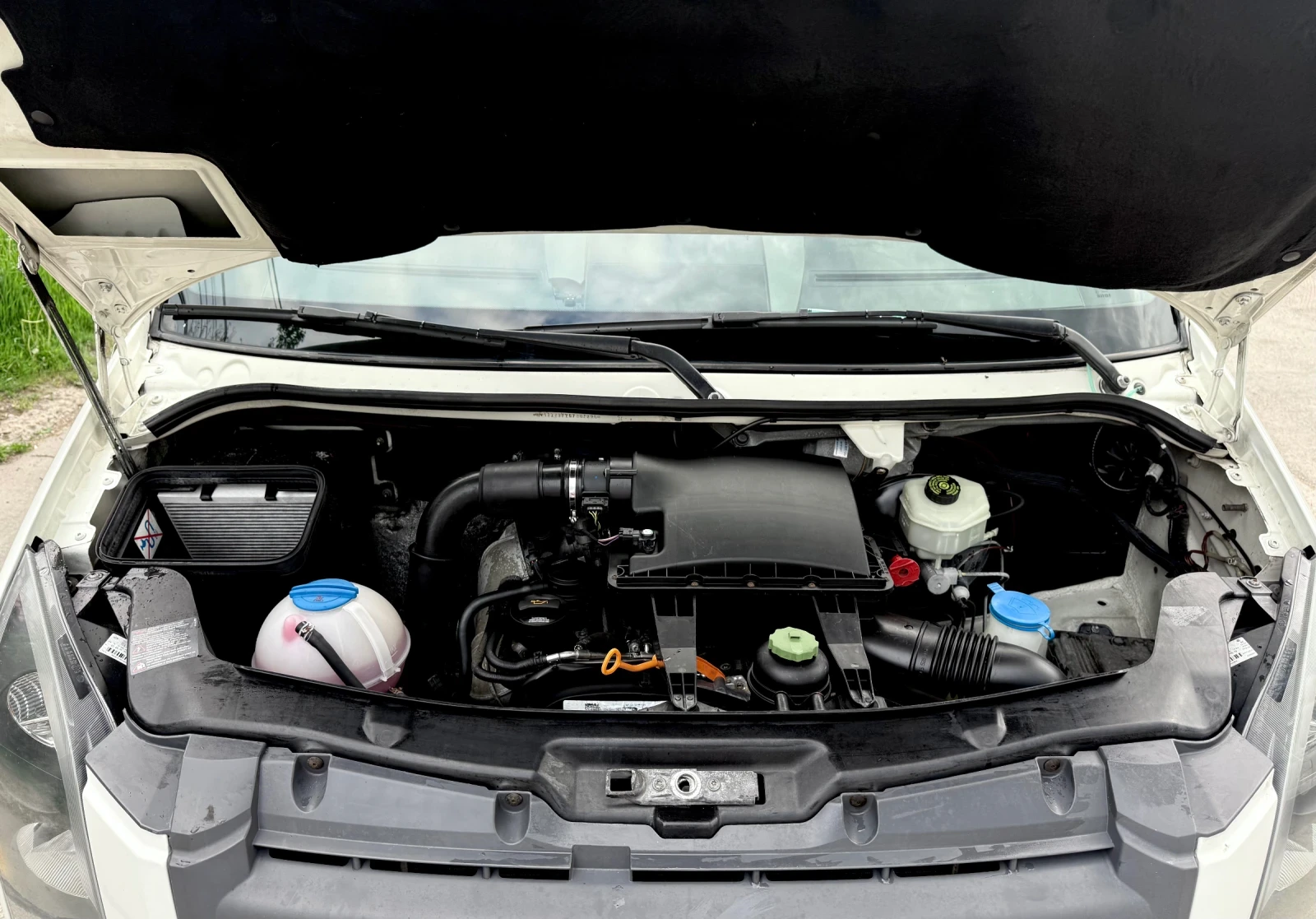 VW Crafter 2.5 TDI/136kc/6ck/7 места/Бордови/N1, снимка 17 - Бусове и автобуси - 54568519