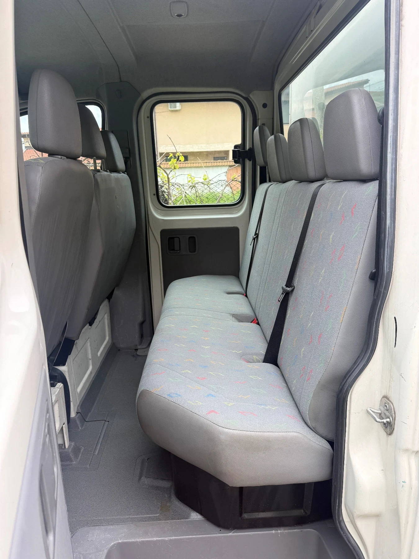 VW Crafter 2.5 TDI/136kc/6ck/7 места/Бордови/N1, снимка 13 - Бусове и автобуси - 54568519