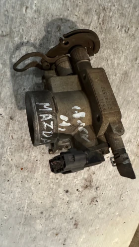 Дроселова Клапа за Mazda Mpv 2001 -  E0T41572 / E9T06871, снимка 2 - Части - 52841558