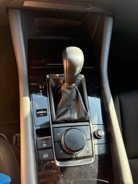 Mazda 3 2.0 Mild Hybrid, снимка 12