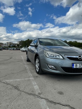 Opel Astra 1.6, снимка 2 - Автомобили и джипове - 45485799