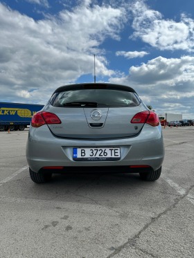 Opel Astra 1.6, снимка 5 - Автомобили и джипове - 45485799