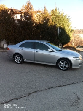 Honda Accord 2.2 i-ctdi facelift 6ск, снимка 4