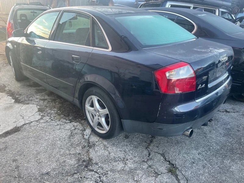 Audi A4 1.8T, снимка 2 - Автомобили и джипове - 39132957