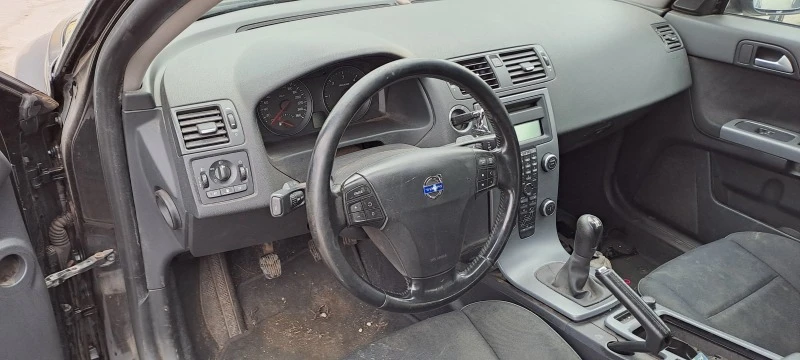 Volvo V50 1.6TDCI 6скорост, снимка 5 - Автомобили и джипове - 40093144