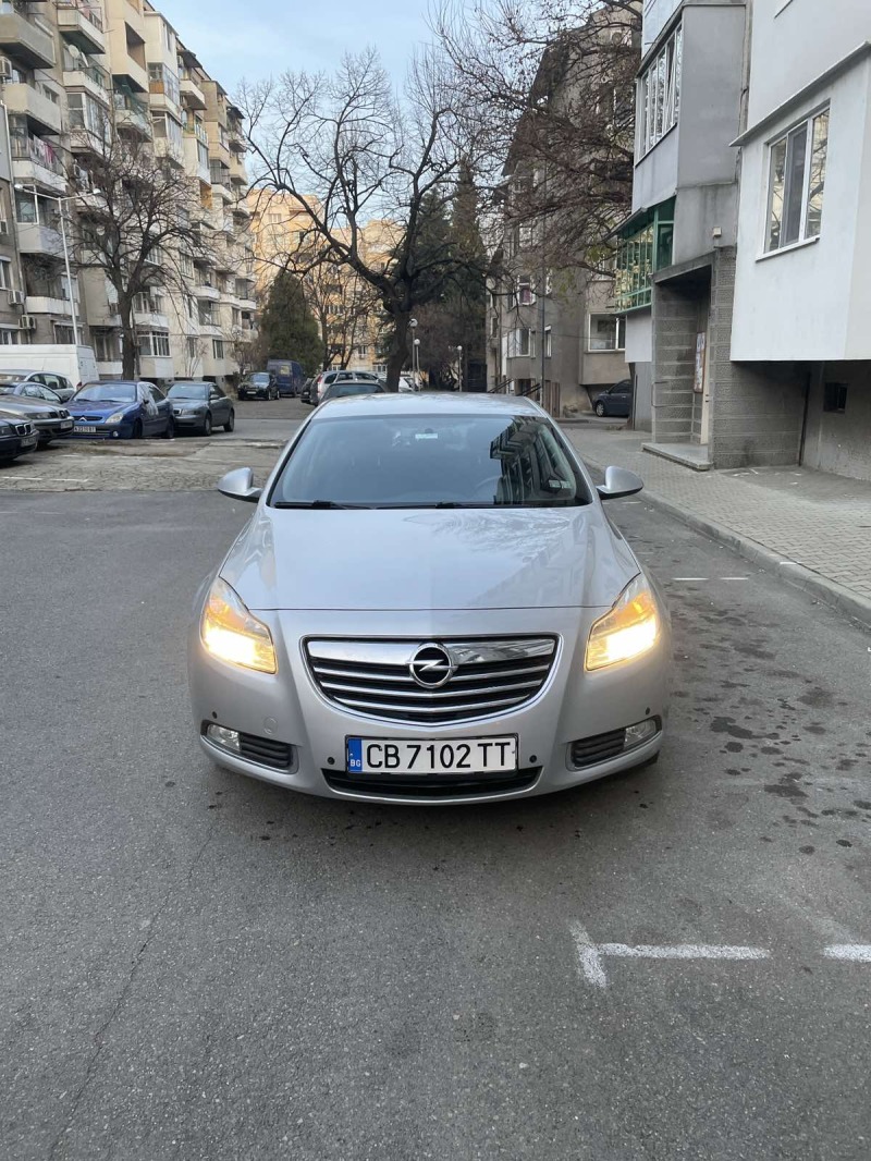 Opel Insignia 1.4T / LPG, снимка 1 - Автомобили и джипове - 45937158