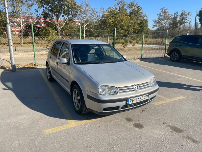 VW Golf 1.6, снимка 4 - Автомобили и джипове - 47639818