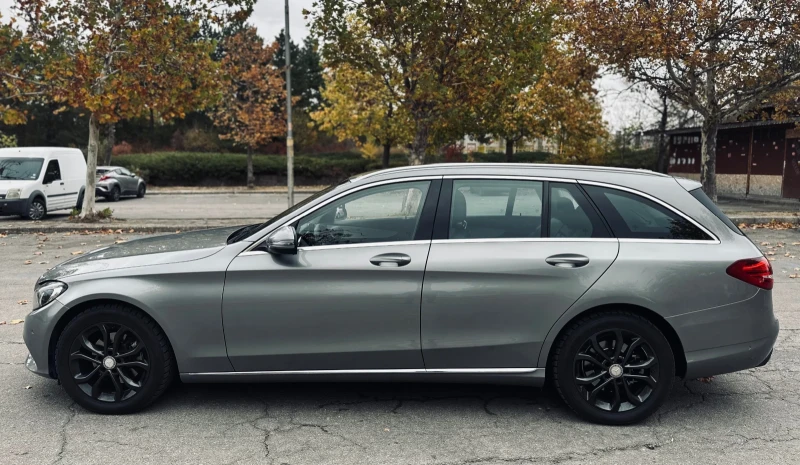 Mercedes-Benz C 220 Регистриран! Обслужен! Всичко платено!, снимка 3 - Автомобили и джипове - 49404721