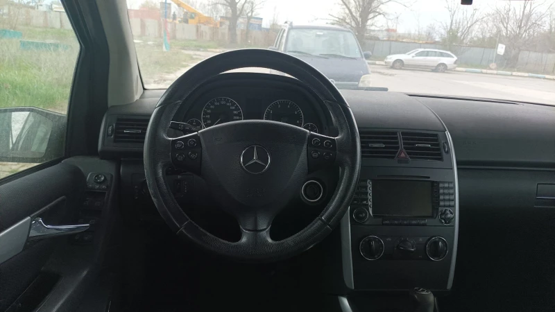 Mercedes-Benz A 150 1.5i, снимка 8 - Автомобили и джипове - 49906800