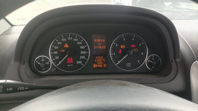 Mercedes-Benz A 150 1.5i, снимка 14 - Автомобили и джипове - 49906800
