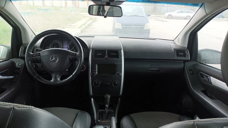 Mercedes-Benz A 150 1.5i, снимка 9 - Автомобили и джипове - 49906800