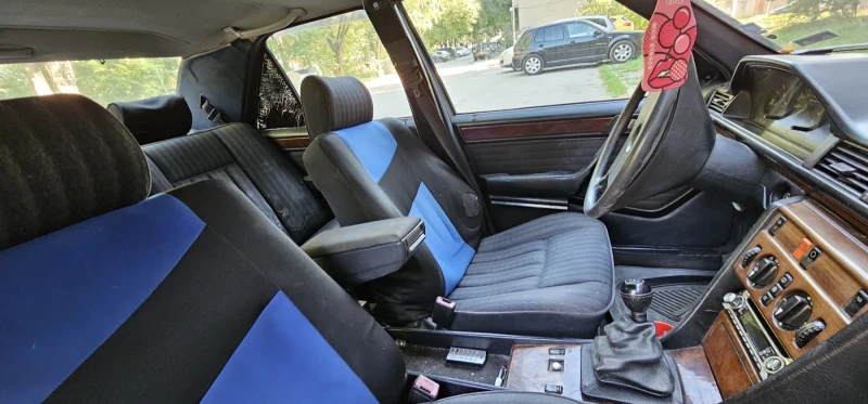 Mercedes-Benz 124, снимка 6 - Автомобили и джипове - 51537721