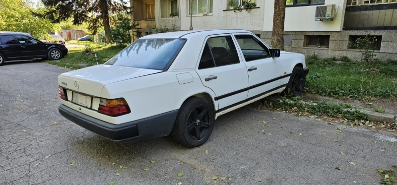 Mercedes-Benz 124, снимка 12 - Автомобили и джипове - 51537721