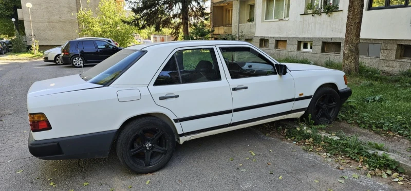 Mercedes-Benz 124, снимка 11 - Автомобили и джипове - 51537721