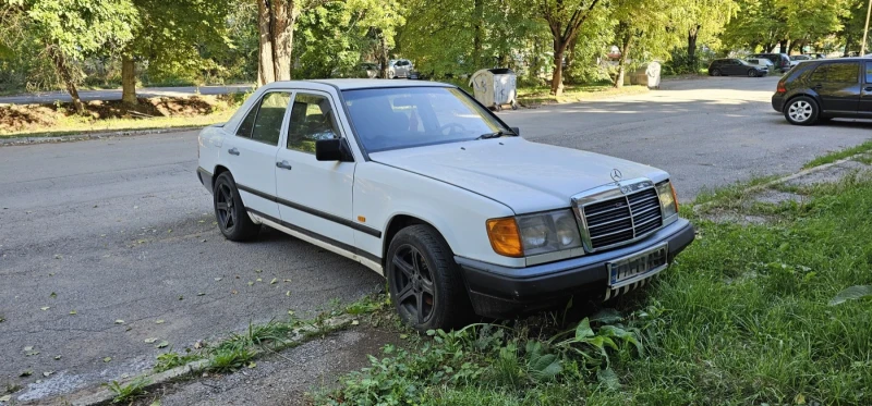 Mercedes-Benz 124, снимка 4 - Автомобили и джипове - 51537721