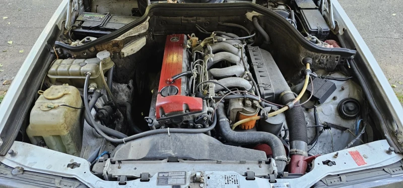 Mercedes-Benz 124, снимка 9 - Автомобили и джипове - 51537721