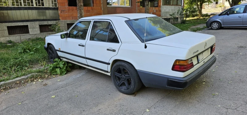 Mercedes-Benz 124, снимка 8 - Автомобили и джипове - 51537721