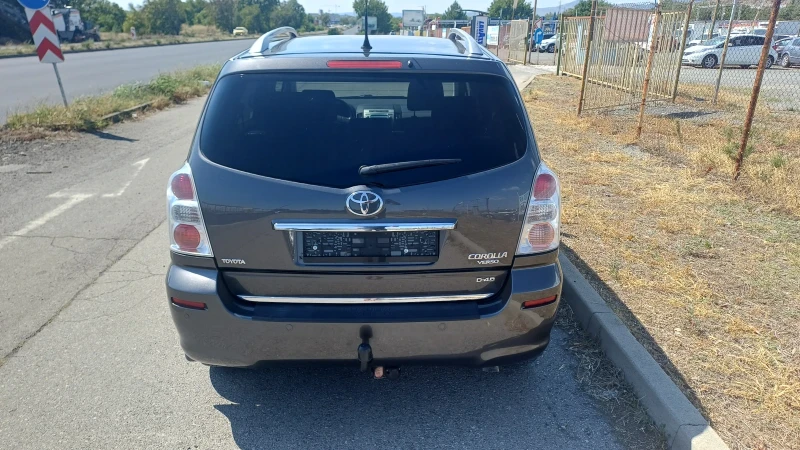 Toyota Corolla verso 2.2 136 к.с. 147000 км, снимка 4 - Автомобили и джипове - 51624570