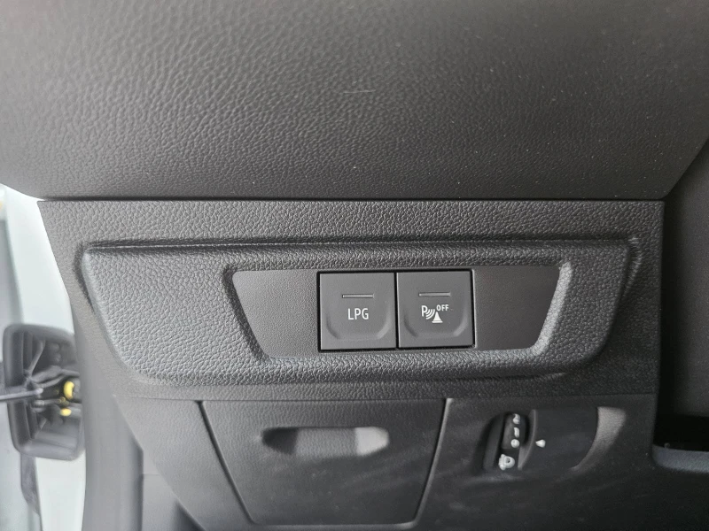 Dacia Sandero 1.0 TCe 100 LPG, снимка 11 - Автомобили и джипове - 52331897