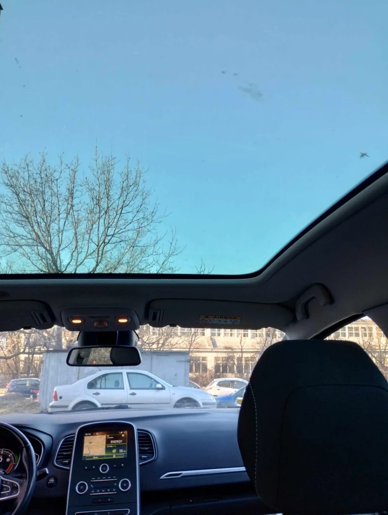 Renault Scenic 1.5 DCi, снимка 8 - Автомобили и джипове - 52725820