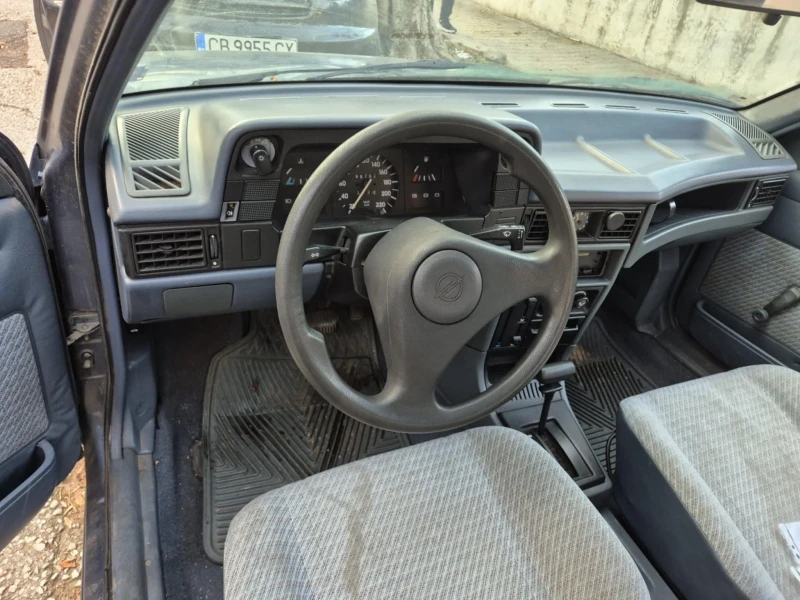 Opel Kadett 96000км РЕАЛНИ ! ТОП СЪСТОЯНИЕ !!!!, снимка 9 - Автомобили и джипове - 53144802