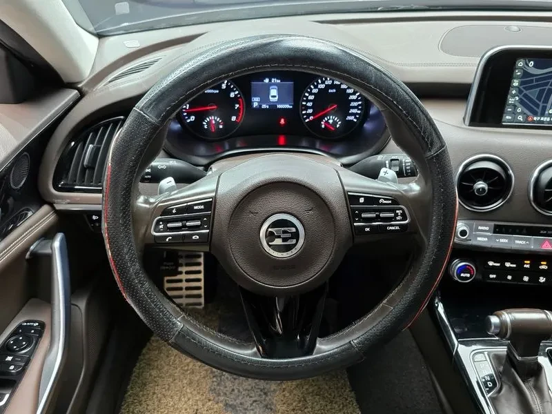 Kia Stinger, снимка 14 - Автомобили и джипове - 52559439