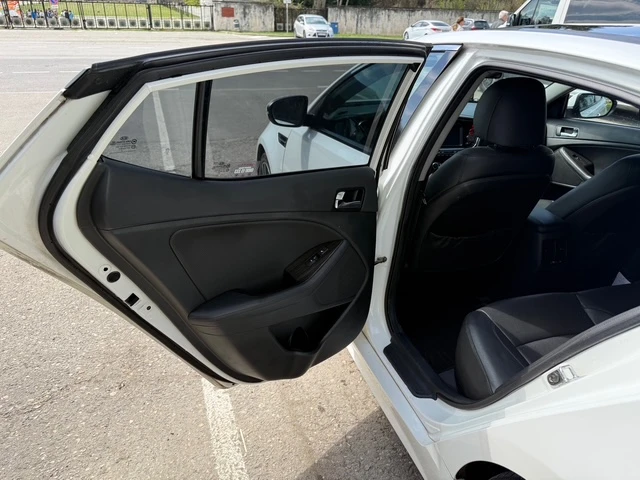 Kia K5 2.0 CVVL (Бензин + Газ), снимка 13 - Автомобили и джипове - 54277402