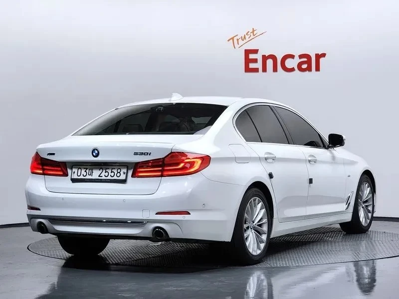 BMW 530 | АВТОФИНАНСИРАНЕ | ФИКСИРАНА ЦЕНА ДО БЪЛГАРИЯ, снимка 3 - Автомобили и джипове - 55153252