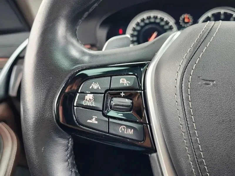 BMW 530 | АВТОФИНАНСИРАНЕ | ФИКСИРАНА ЦЕНА ДО БЪЛГАРИЯ, снимка 9 - Автомобили и джипове - 55153252