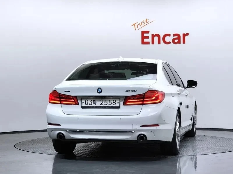 BMW 530 | АВТОФИНАНСИРАНЕ | ФИКСИРАНА ЦЕНА ДО БЪЛГАРИЯ, снимка 2 - Автомобили и джипове - 55153252