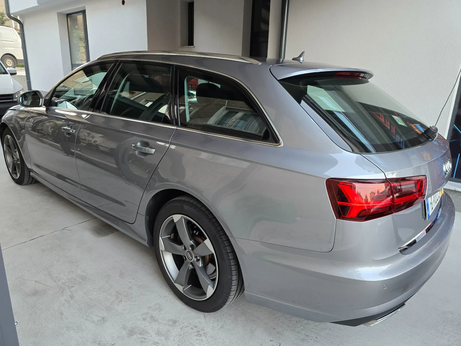 Audi A6   Топ audi wecare удължена гаранция , снимка 1