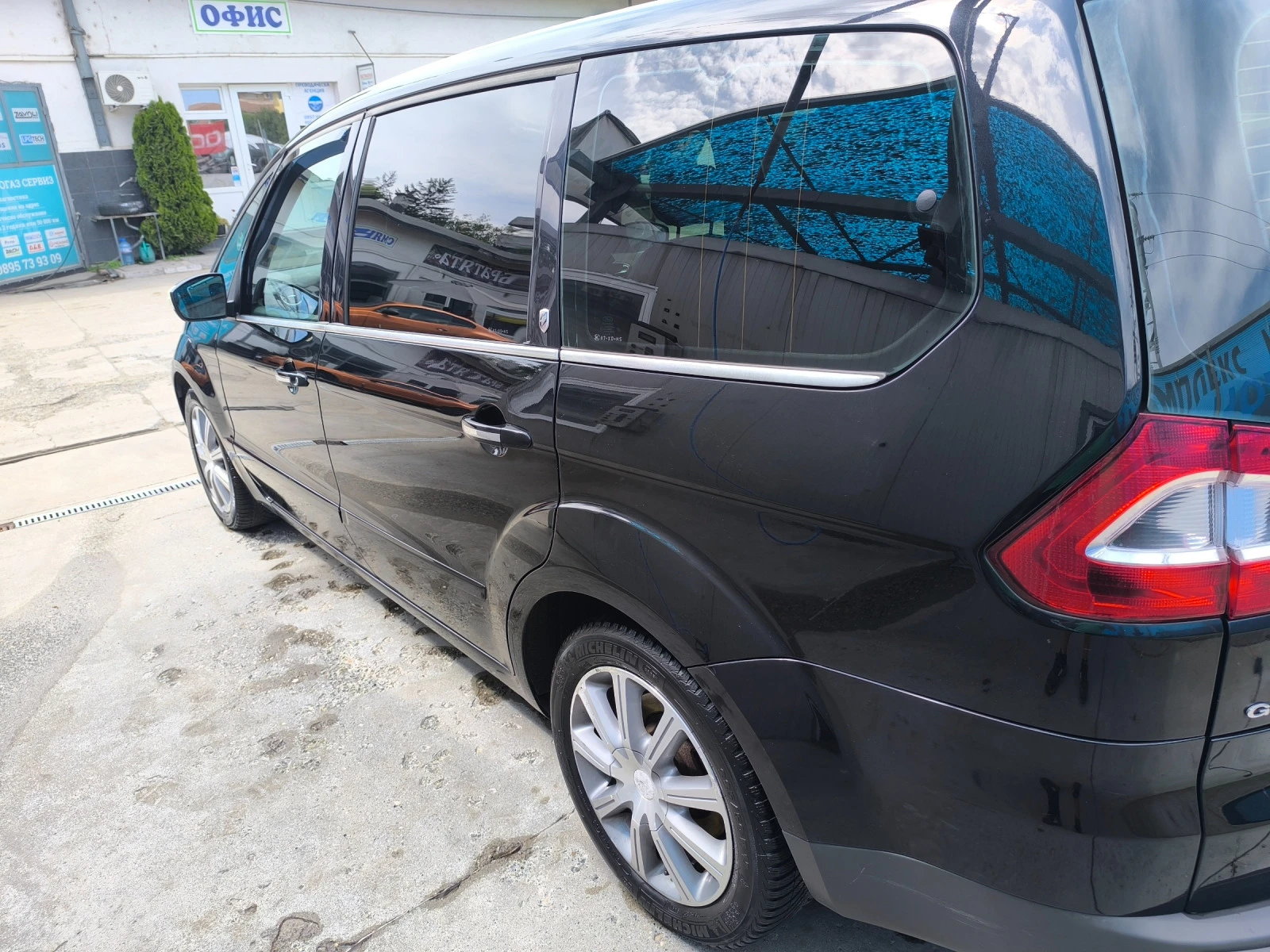 Ford Galaxy 2.0 Ghia - изображение 5