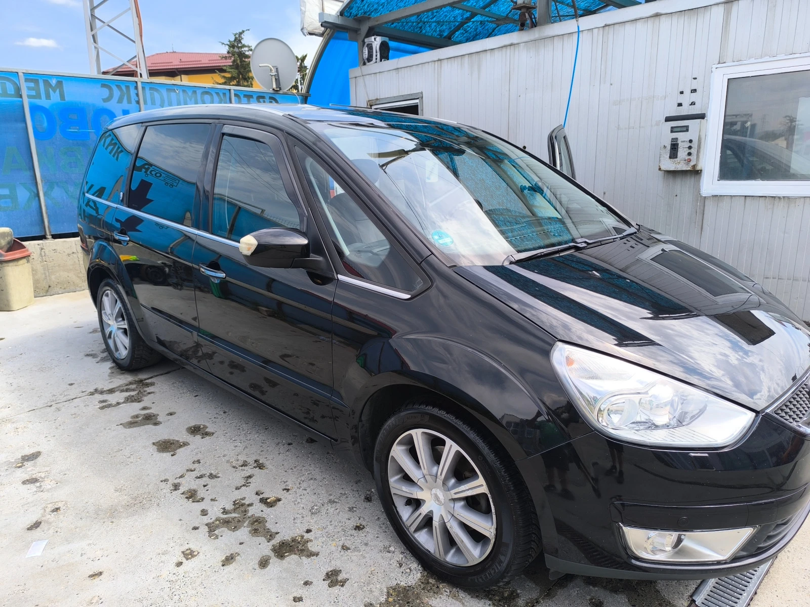 Ford Galaxy 2.0 Ghia - изображение 2