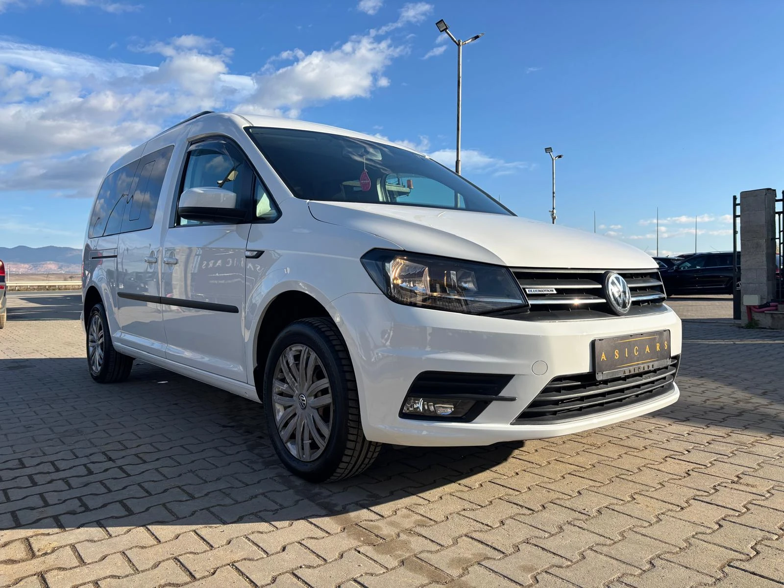 VW Caddy 1.4I/METAN ПЪТНИЧЕСКИ 7 МЕСТЕН EURO 6D - изображение 7