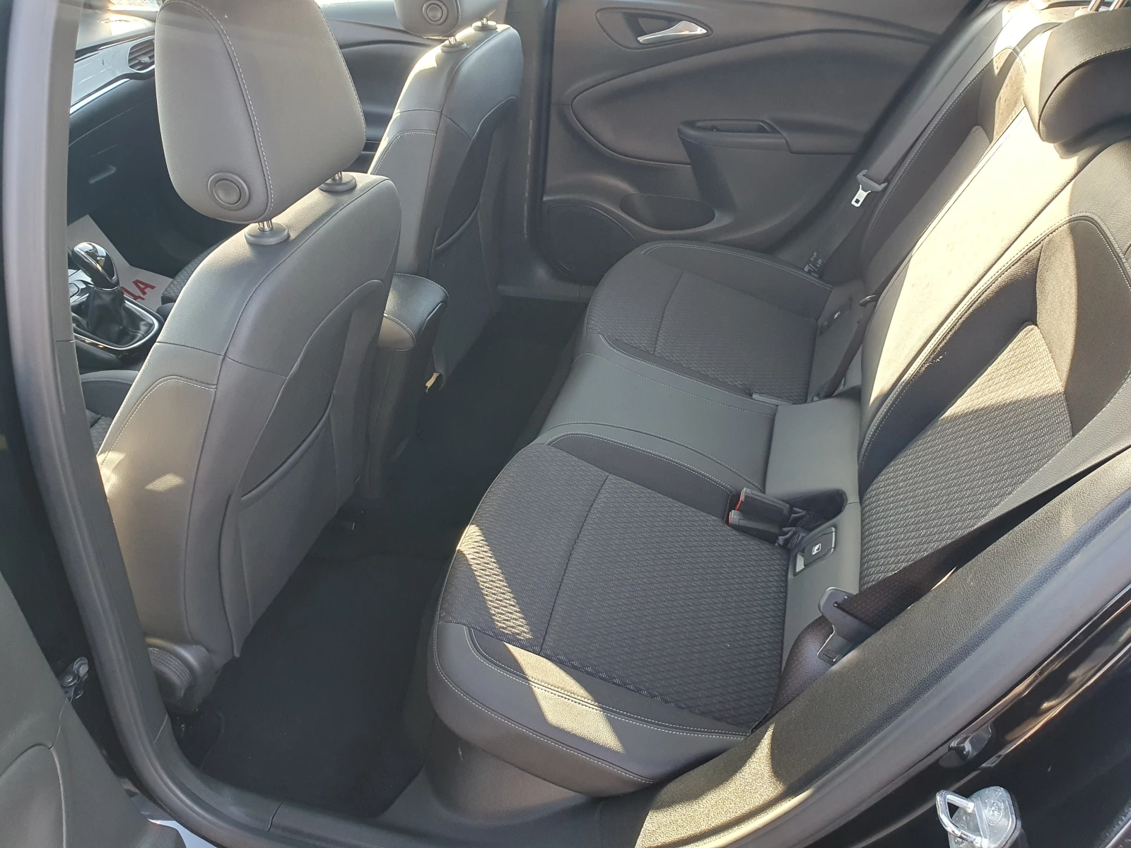 Opel Astra 1.6 CDTI/SPORTS TOURER - изображение 8