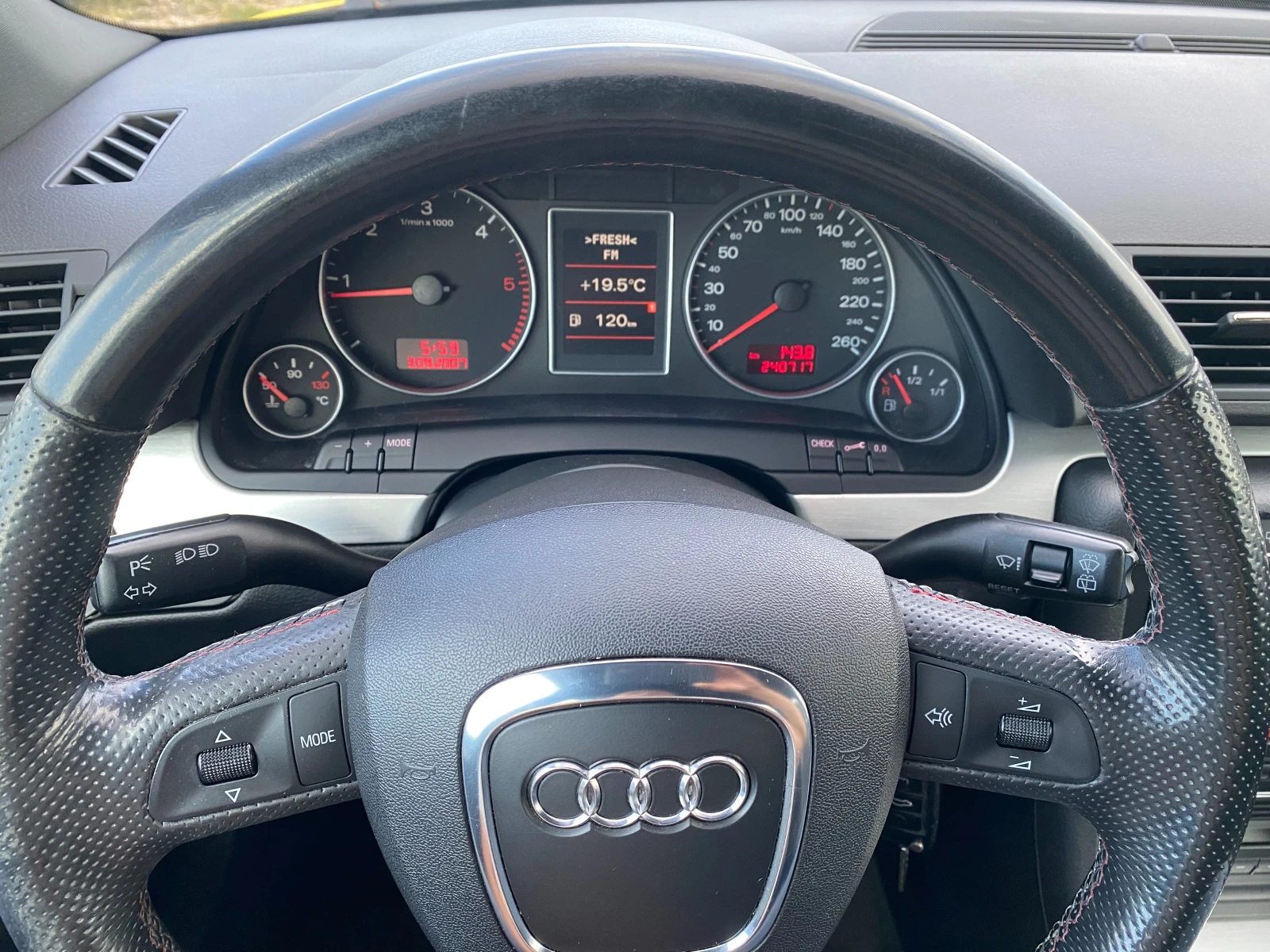 Audi A4 3.0D S-Line  SWISS TUNING - изображение 7