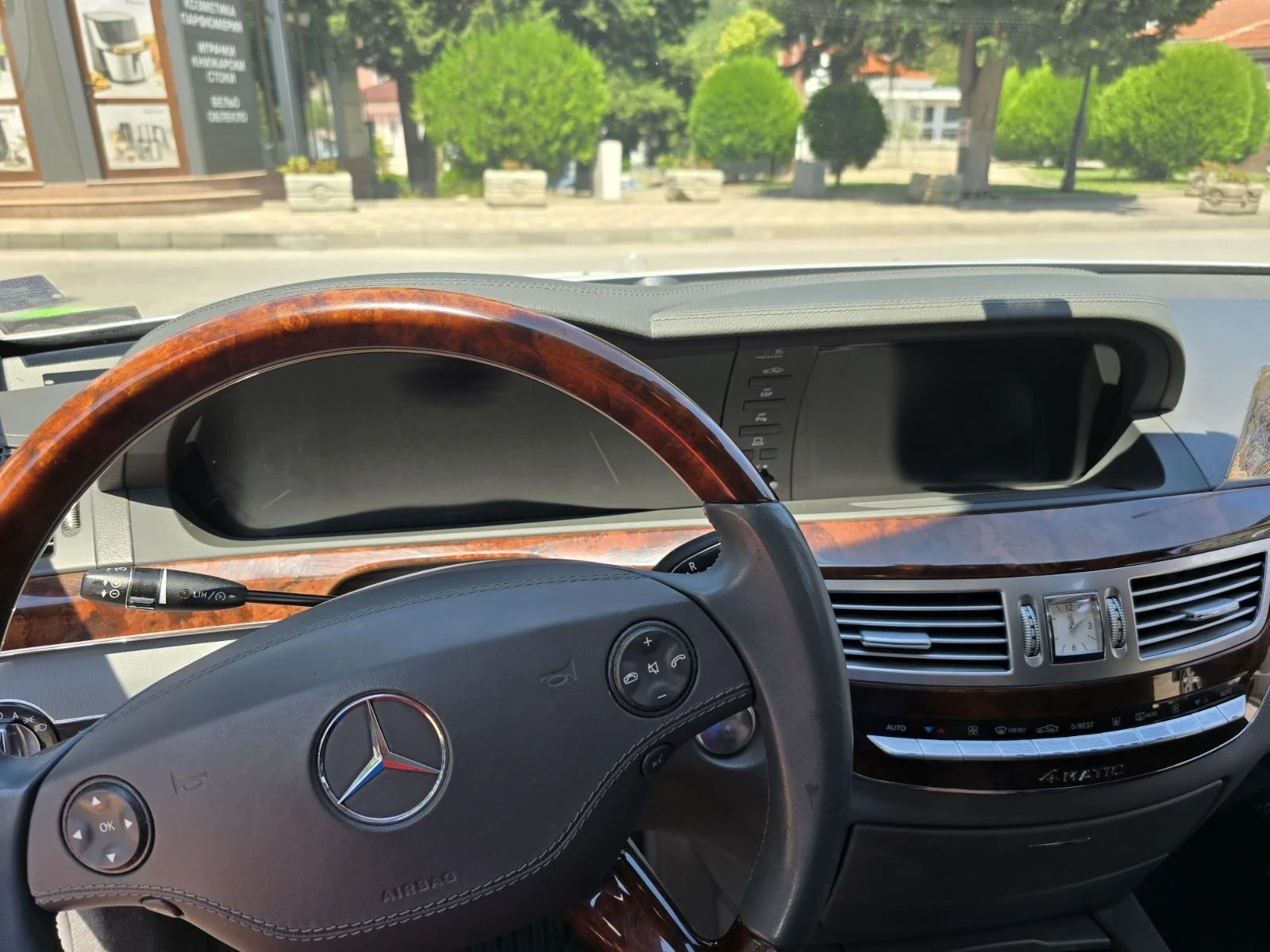 Mercedes-Benz S 500  - изображение 8