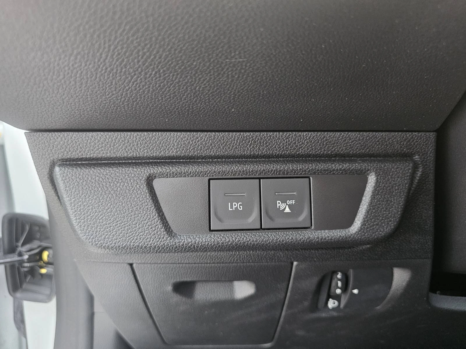 Dacia Sandero 1.0 TCe 100 LPG | Mobile.bg   11